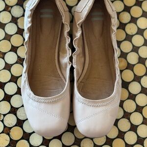 Women's Cream Ballet Flats